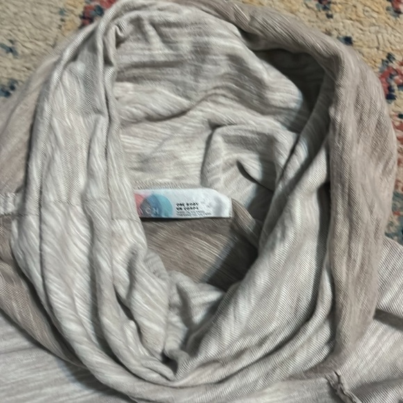 Free People Beach Cowl Neck Top Preloved - Picture 2 of 3